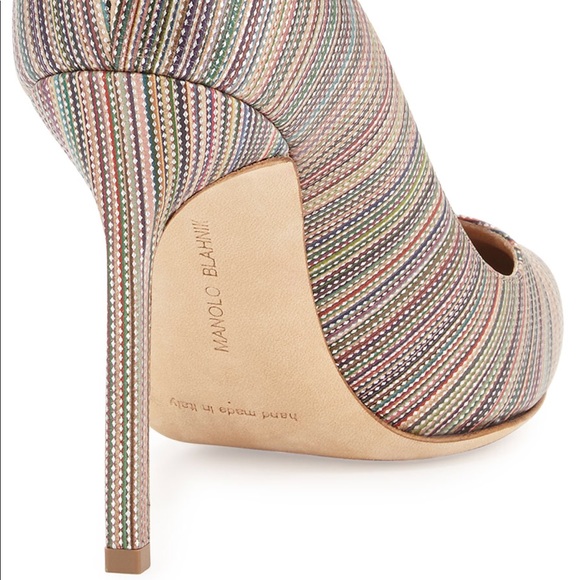 Manolo Blahnik Shoes - 🆕 Manolo Blahnik BB 105 Mexico Metallic Pumps